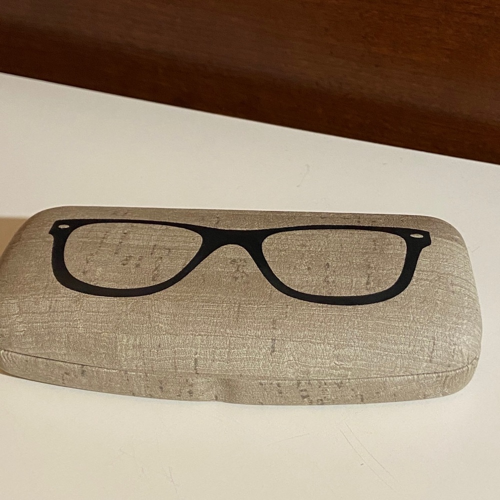 Cute taupe glasses case